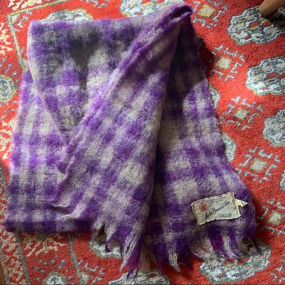 Vintage Archie Brown & Sons plaid mohair shawl - Picture 2 of 4